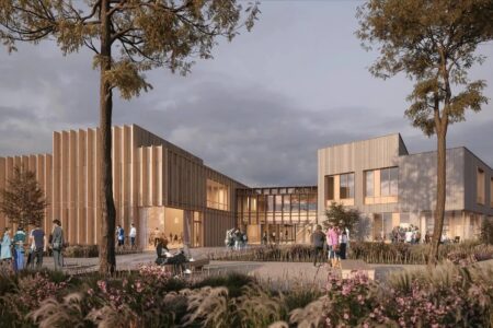 Aperçu de l'entrée du futur établissement Lycée St-François-d'Assise. Le nouveau lycée privé de Savenay a été conçu dans un souci de respect de l’environnement, alternant espace vert et façade en bois. | MAGNUM ARCHITECTES ET URBANISTES